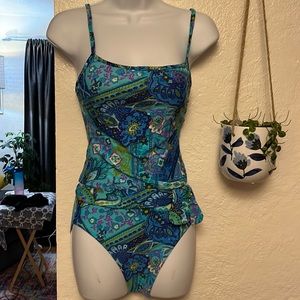 Tank & bikini bottom swimsuit body id brand turquoise & purple size 8 & 6